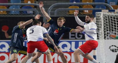 حارس السويد يقودهم لدور الثمانية ويدفع بمصر لمواجهة الدنمارك